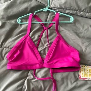 Fleo swim top size Large